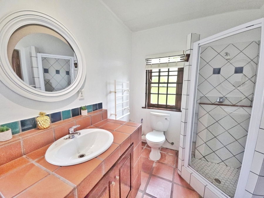 6 Bedroom Property for Sale in Kingfisher Creek Western Cape